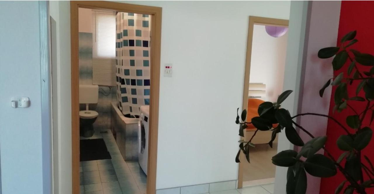 Spacious Family Apartment With Parking In The Shade And Barbecue House Šibenik Dış mekan fotoğraf